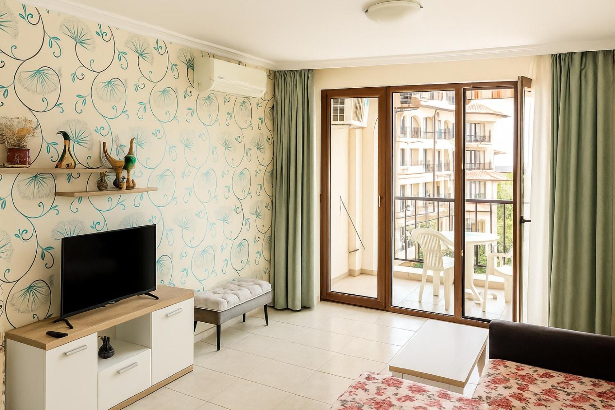 Private Admiral With Gorgeus Veranda Apartament